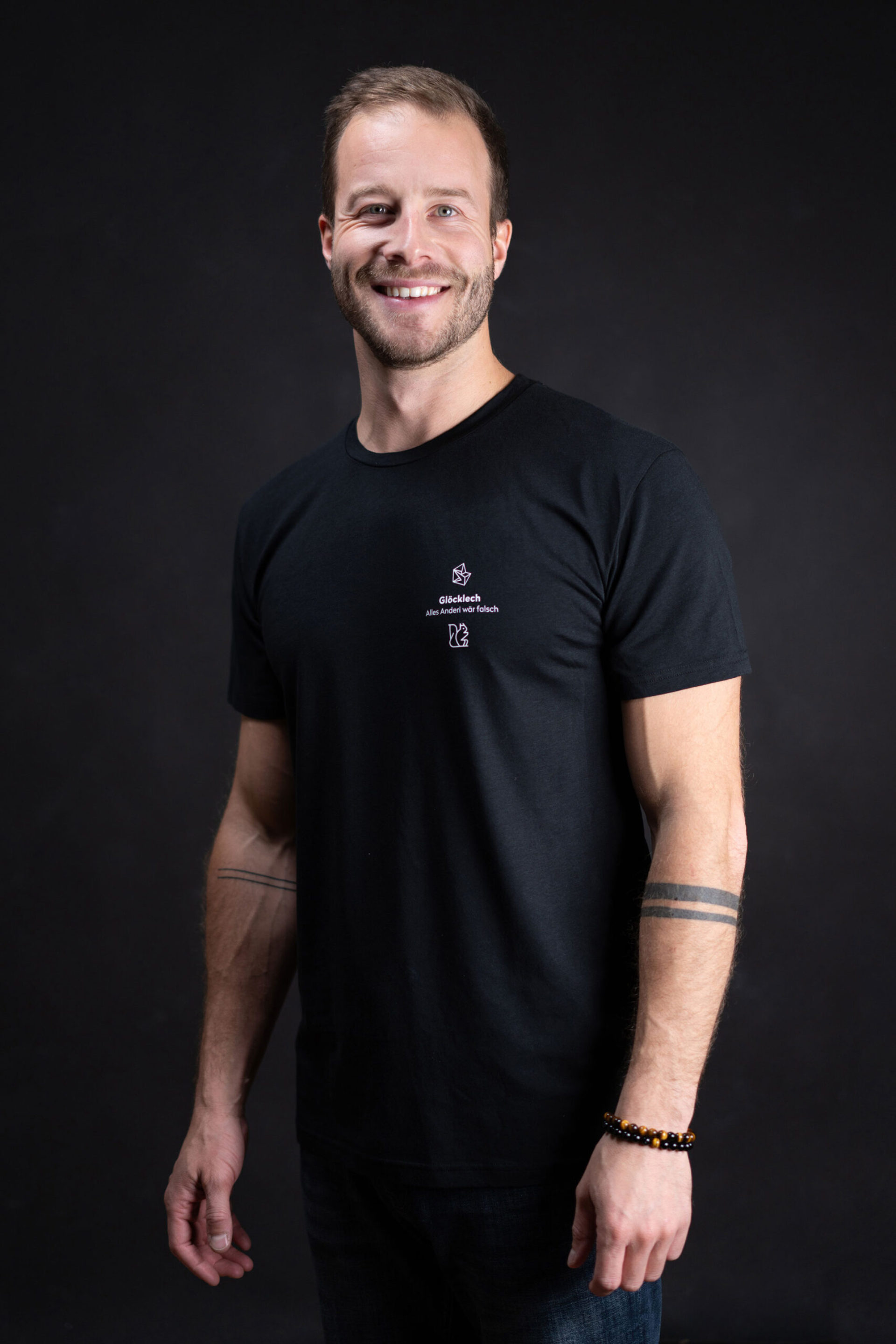 Alles anderi maennlich schwarz